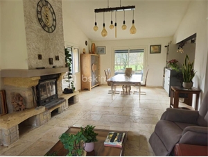 maison individuelle à la vente -   83570  ENTRECASTEAUX, surface 185 m2 vente maison individuelle - UBI462680321